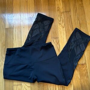 Black Lululemon Capri Length with Lace Bottoms Size 8